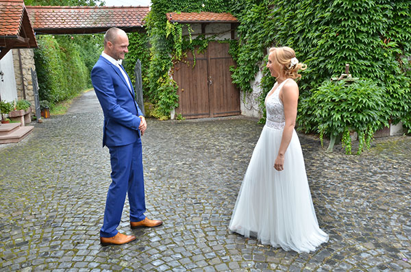 Wir begleiten Ihre gesamte Hochzeitsfeier: First Look