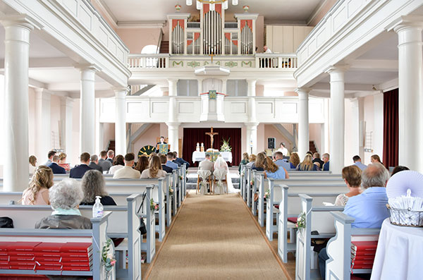 Wir begleiten Ihre gesamte Hochzeitsfeier: Kirche